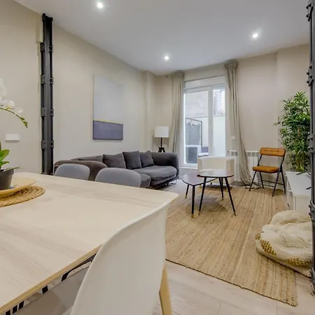 Acogedor Apt 3 Y Terraza En El Centro Apartamento Madrid