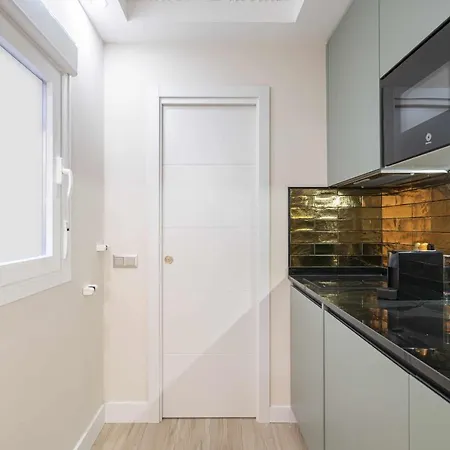 Apartamento Reformado Decorado Centrico 1 *