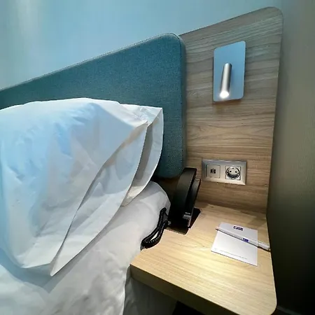 Express - - Airport By Ihg