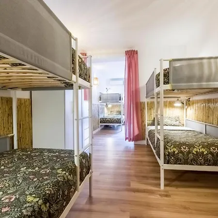 Hostal Santo - Coworking - Coliving - Madrid