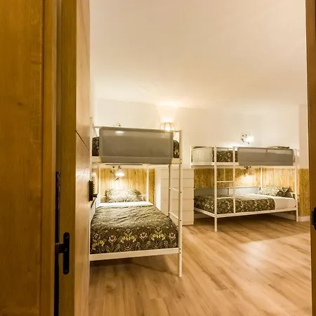 Santo - Coworking - Coliving - Hostal Madrid