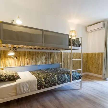 Hostal Santo - Coworking - Coliving -