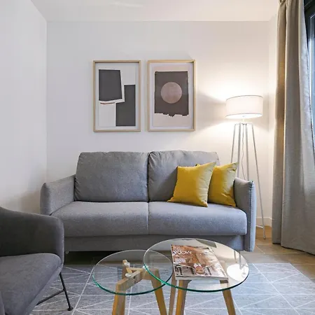 Feelathome Castilla Aparthotel