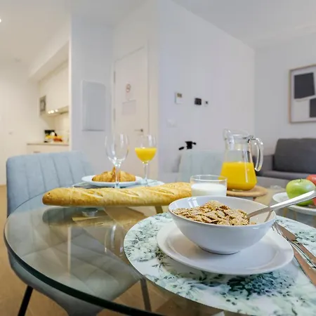 Feelathome Castilla Apartmanhotel *