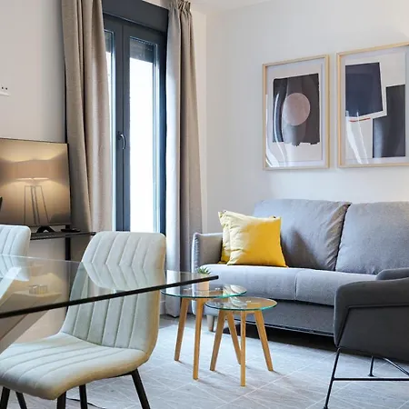 Feelathome Castilla Aparthotel