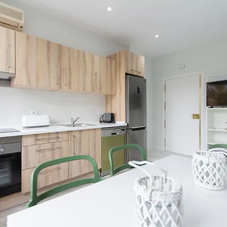 Apartament Urbantec Realty - Plaza De Castilla Madryt