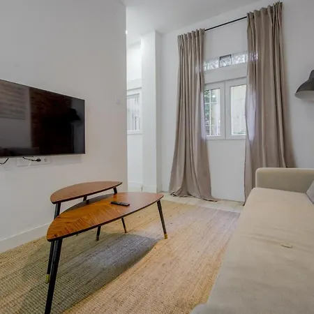 C/ Almendro, Nuevo Piso En El Corazon De La Latina Apartamento *