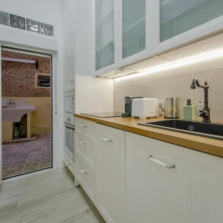 Apartamento C/ Almendro, Nuevo Piso En El Corazon De La Latina Madrid