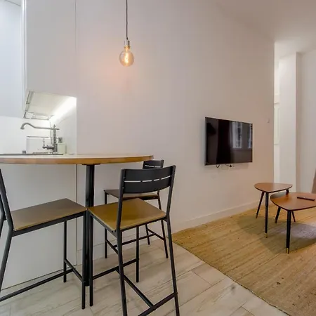 Apartamento C/ Almendro, Nuevo Piso En El Corazon De La Latina *