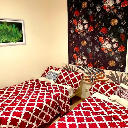 Bed and breakfast Sol Montera & Parking Tph Madrid