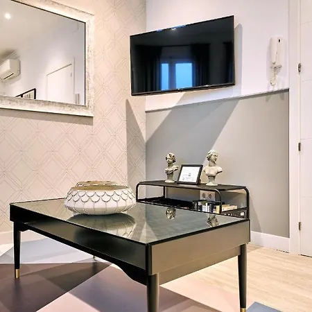 Castello Style, By Presidence Apartment *