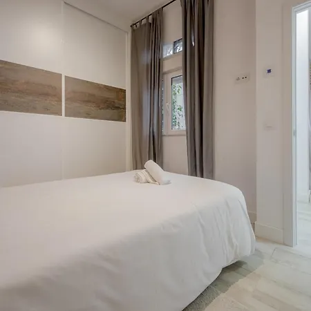 Apartamento C/ Almendro, Nuevo Piso En El Corazon De La Latina *
