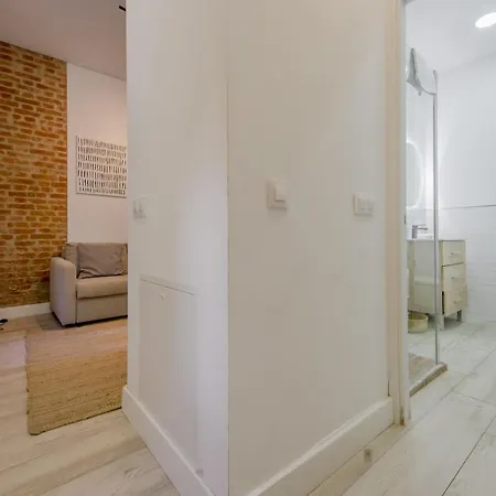 C/ Almendro, Nuevo Piso En El Corazon De La Latina Apartamento