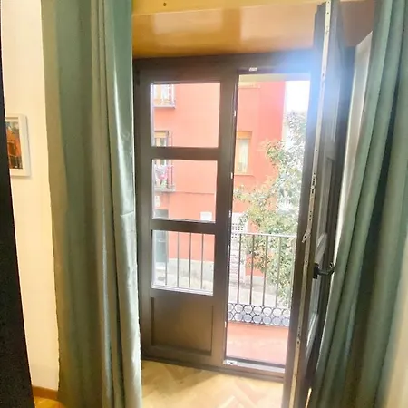 Apartment Centro Barrio Embajadores 01 Madrid