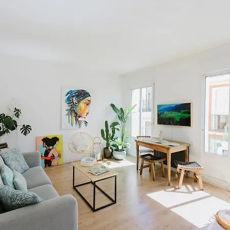 Apartamento El Botones Nuevo Y Luminoso Apto De Diseno En Lavapies Madrid