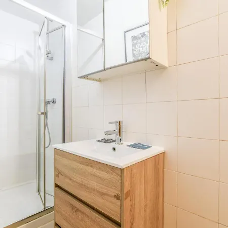 Apartamento En Lavapies De Estilo Industrial Para 5 Personas Apartment Madrid