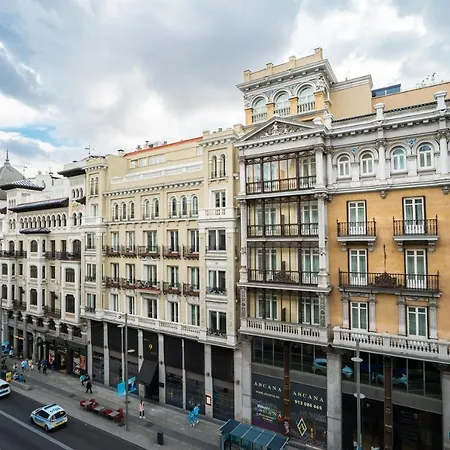 Smartrental Collection Gran Via Capital Aparthotel 4*