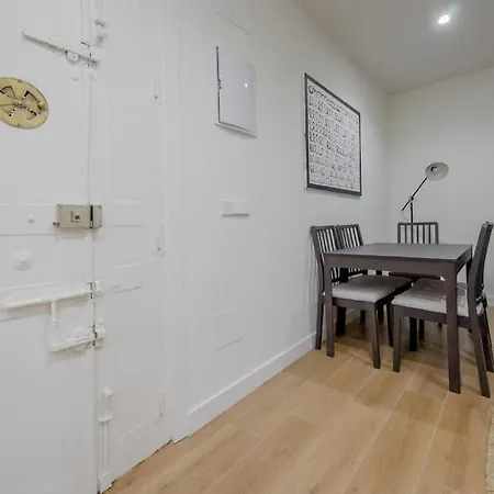 Cozy Apt 6pax A Escasos Metros Del Retiro * Madrid