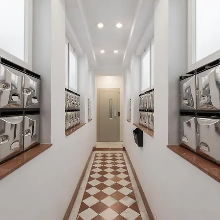 Fee4me. Elegant Flat A Few Minutes From Atocha.