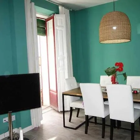 Familiar Centro De Plaza De Espana Apartment *