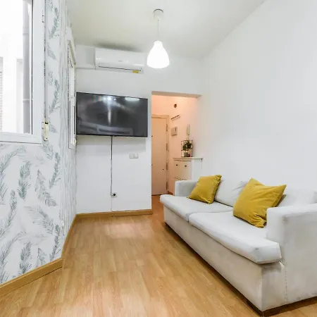 Apartamento En La Plaza De Cascorro * Madrid