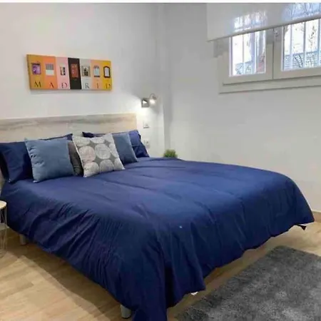 Apartment 4 Personas *