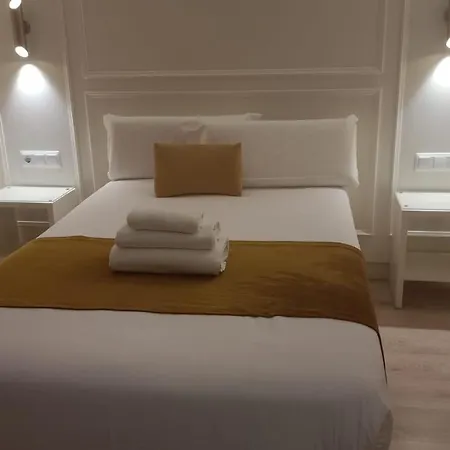 Le Petit Palue-opera Guest house Madrid