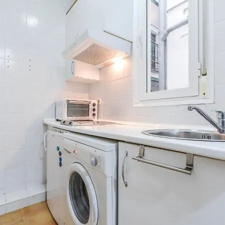 Apartamento En La Plaza De Cascorro Madrid
