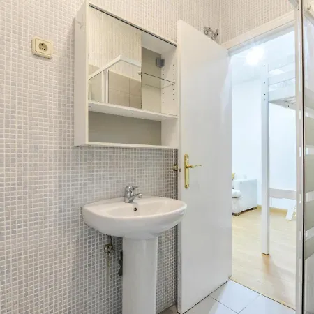 Apartamento En La Plaza De Cascorro * Madrid