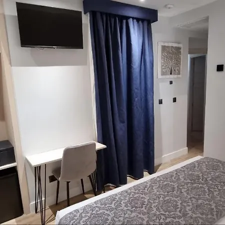 Ch La Petite Maison - Boutique - Madrid