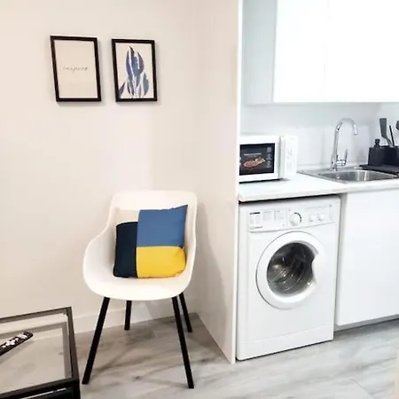 Acogedor Familiar En Area Residencial Apartment