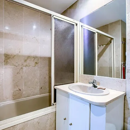 Charming San Vicente Ferrer Apartment Madrid