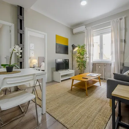 Ideal Apartamento En La Latina / Centro De Madrid