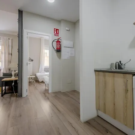 Ideal Apartamento En La Latina / Centro De Madrid