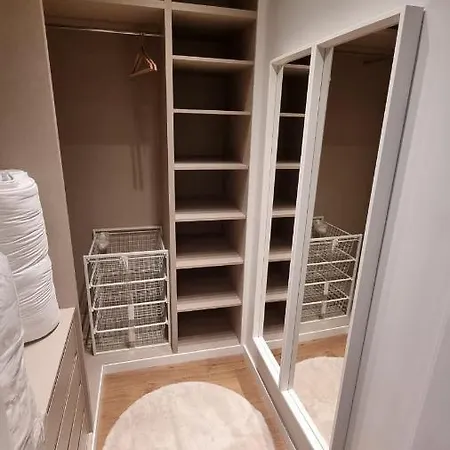 Puerta Del Sol Iii, 4 Bedrooms 5wc