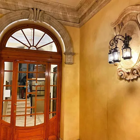 Apartment In Monumental Square Center Madrid