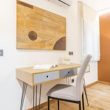 Reformado Y Tranquilo Junto A Gran Via Apartment