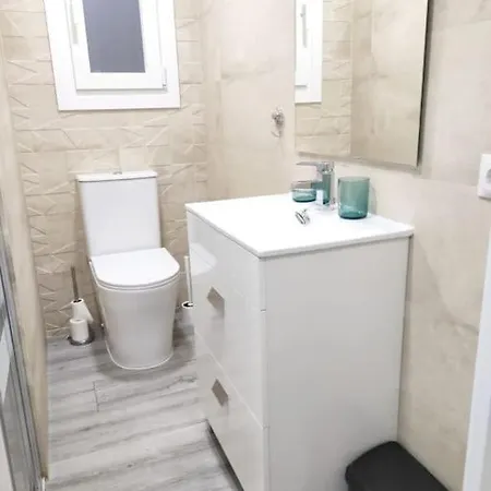 Acogedor Familiar En Area Residencial Apartment
