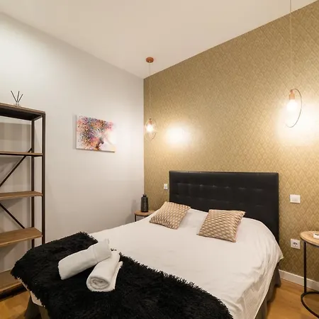 Luxury In Plaza Tirso Molina Madrid