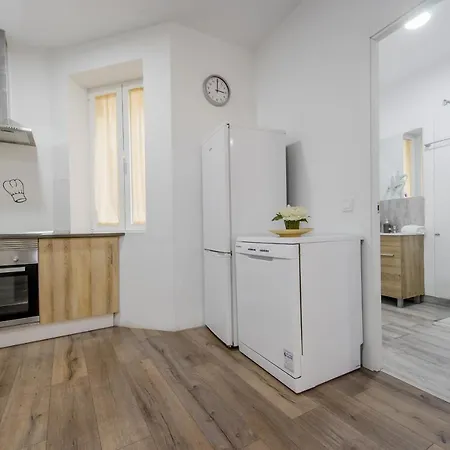 Ideal Apartamento En La Latina / Centro De Madrid