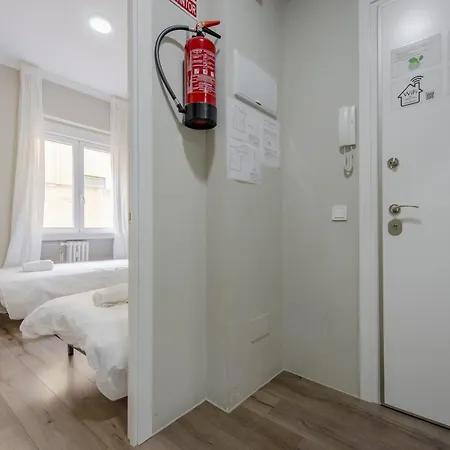 Ideal Apartamento En La Latina / Centro De Madrid