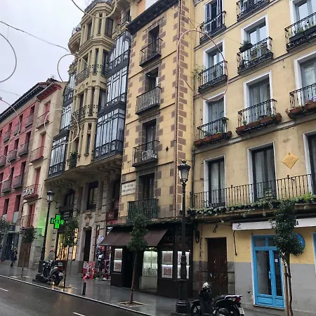 Mayor Calle: Historic Centro Near Plaza Mayor
