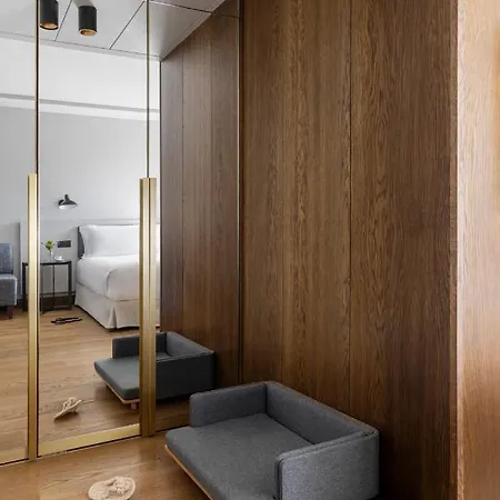 Totem Madrid, A Small Luxury Of The World Hotel