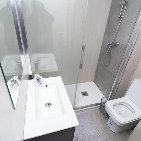 Modern Minimalist 1-bedroom In The Center Apartment Madrid