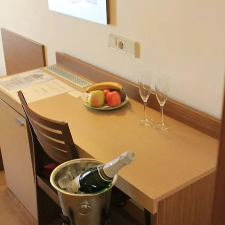 太阳门米拉多酒店