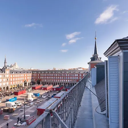 Historic Penthouse Plaza Mayor In *