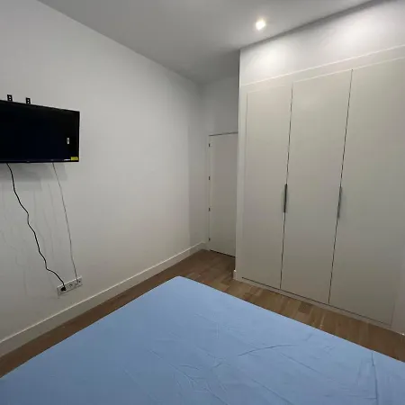 Roomstay Puente De Vallecas Guest house *