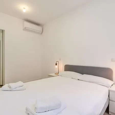 Apartamento Reformados En Rio Madrid