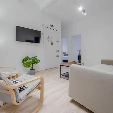 Premium Apt 9p En C/olmo - Centro De