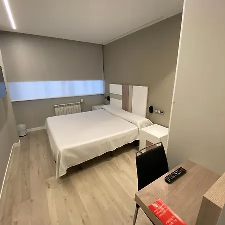 Escuela Hotel 2*